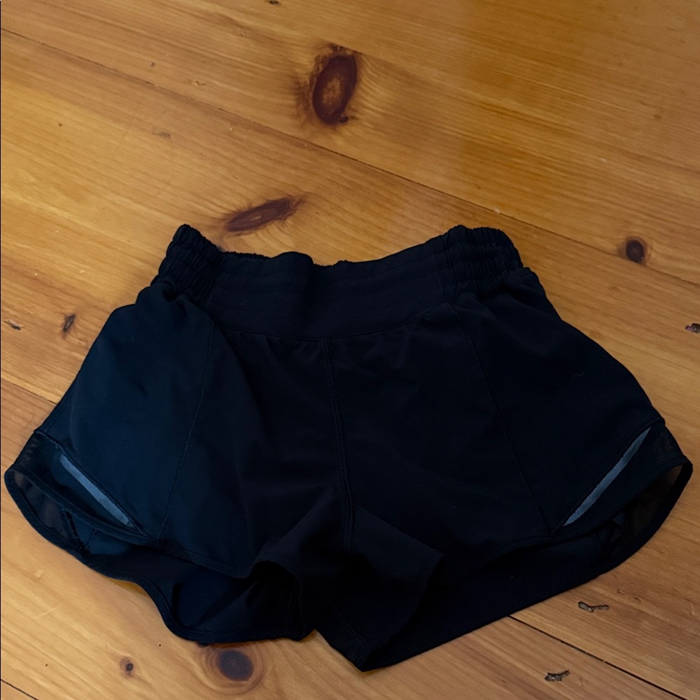 High rise hotty hots size 4 2.5 inseam